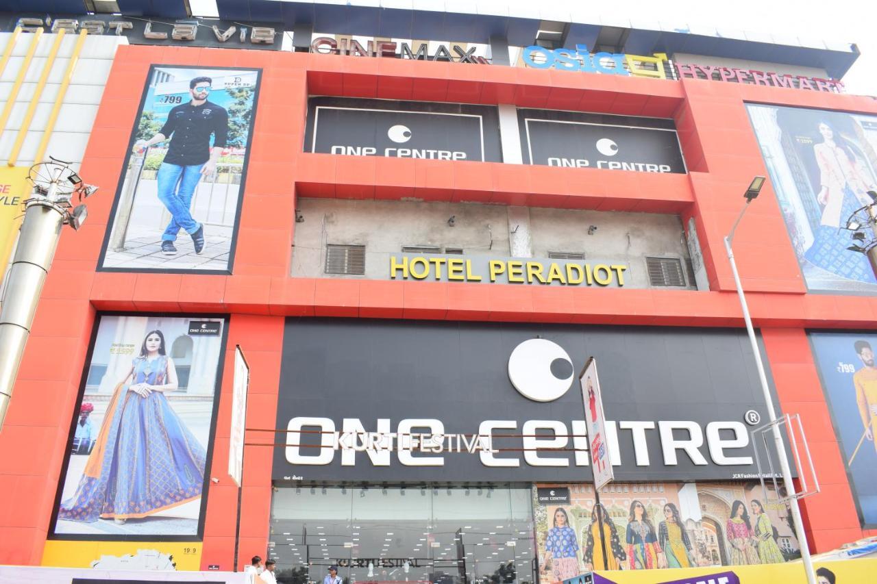 Hotel Peradiot Ahmedabad Esterno foto
